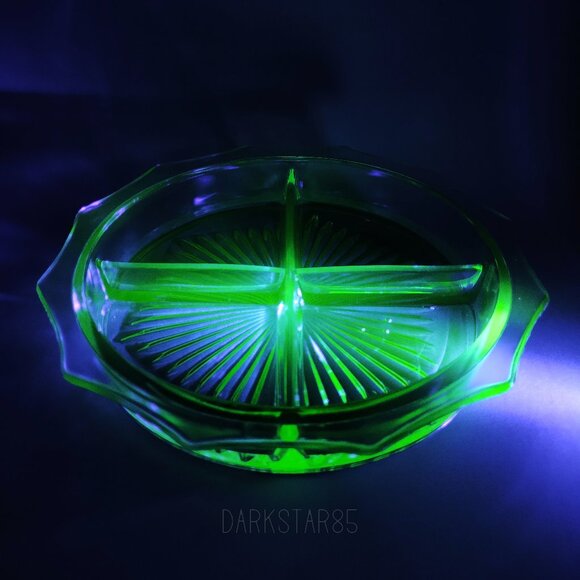 Vintage Depression Uranium Glass 12-Sided 4 Part Relish Dish - Picture 2 of 13